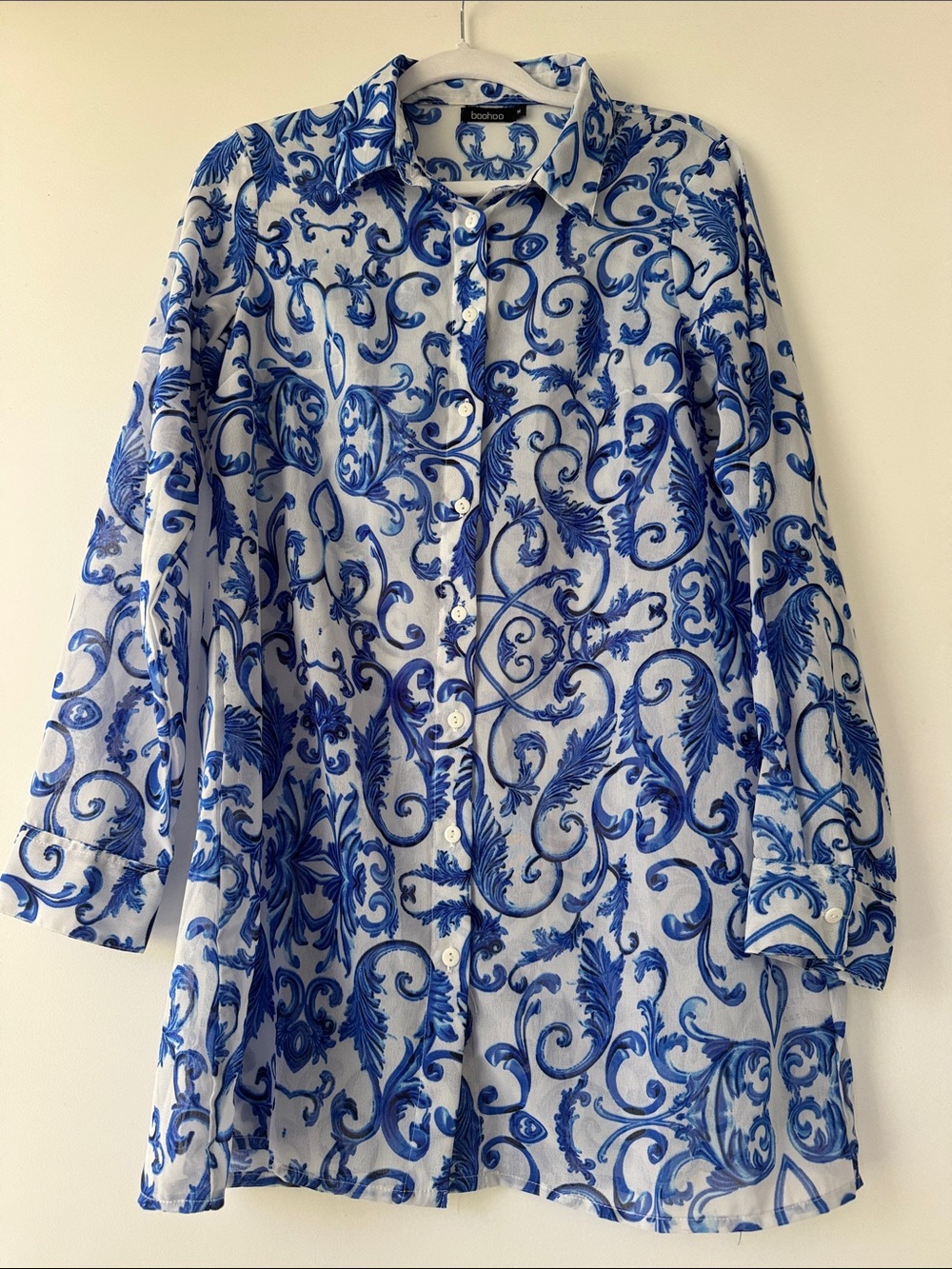 Boohoo Blue and White Scroll-Print Button Shirt or Swim Coverup Size Medium Euro